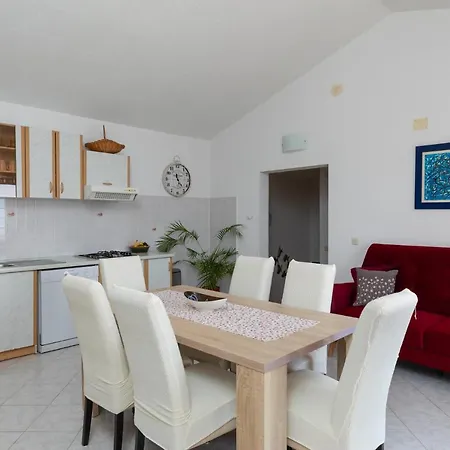 Panorama Apartment *